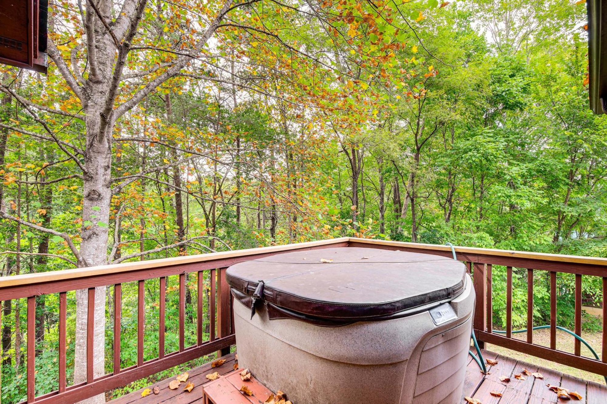 Pet-Friendly Sevierville Rental With Private Hot Tub Exterior foto