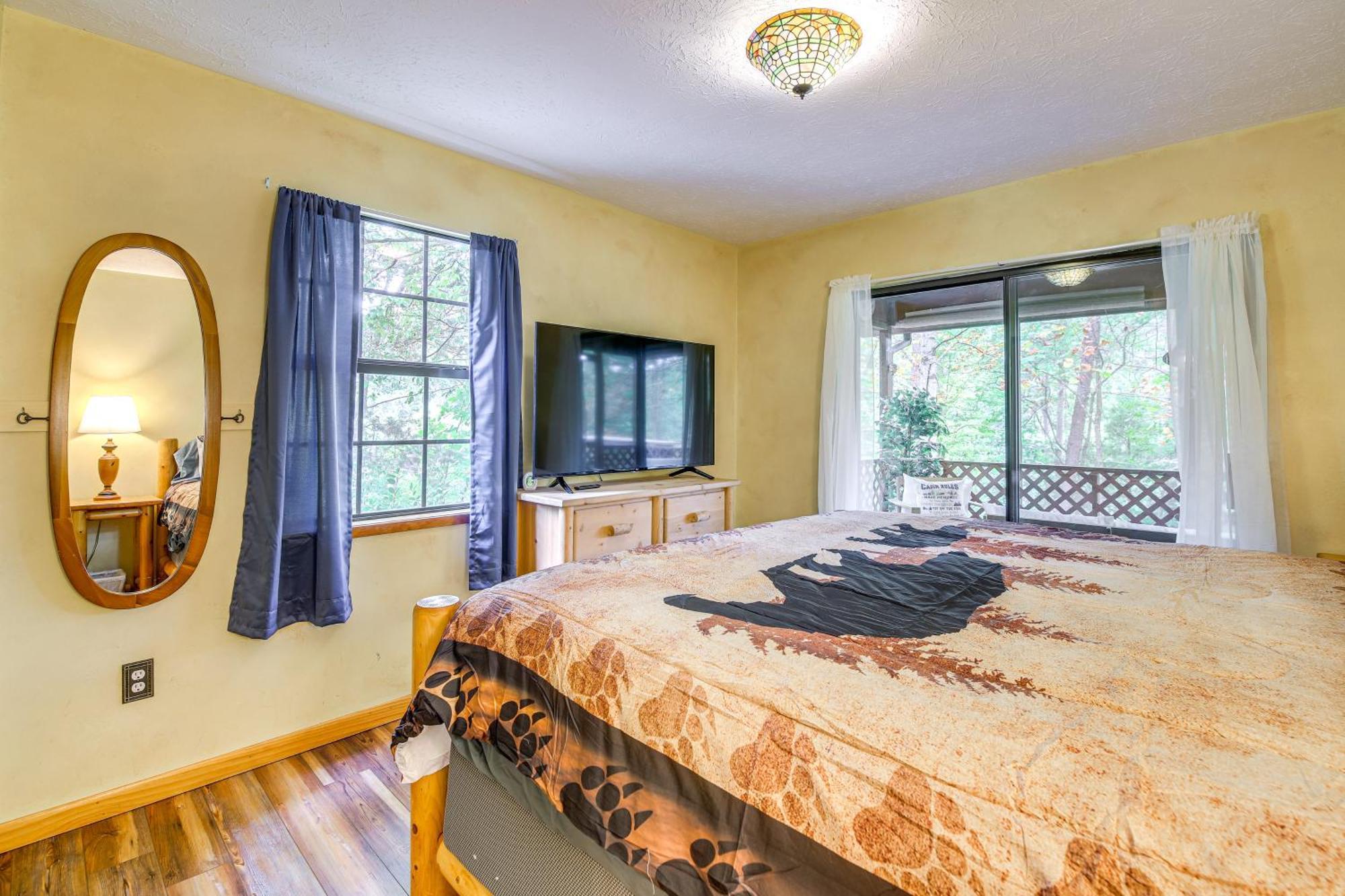 Pet-Friendly Sevierville Rental With Private Hot Tub Exterior foto