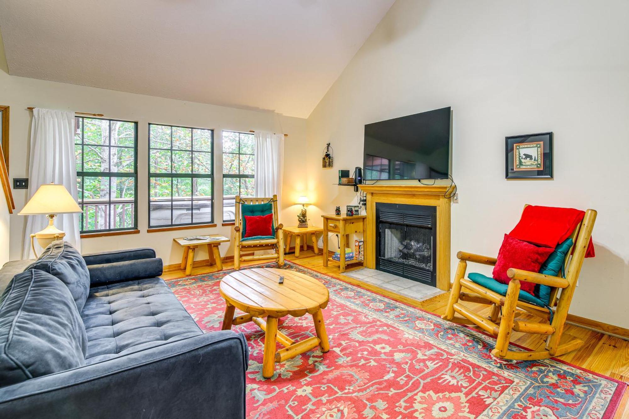 Pet-Friendly Sevierville Rental With Private Hot Tub Exterior foto
