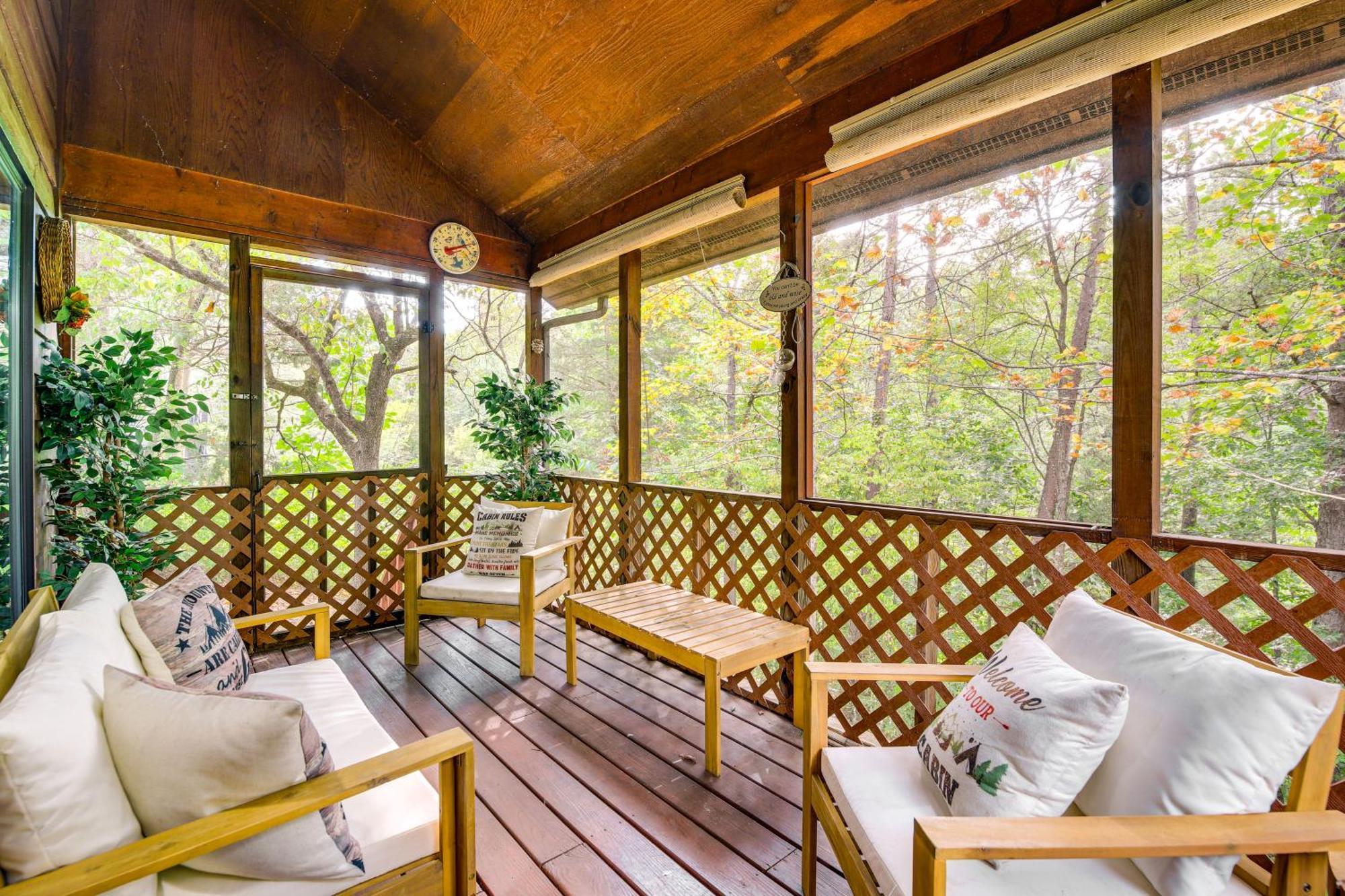 Pet-Friendly Sevierville Rental With Private Hot Tub Exterior foto